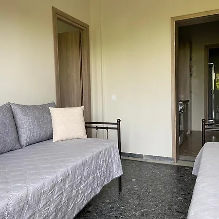 Pegasus Rooms Corinth Exterior photo